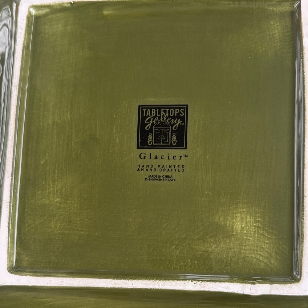 Tabletops Gallery Glacier Olive Green Dinner Plate